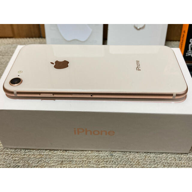 【SIMフリー】iPhone 8 (64GB) ゴールド 本体 + ケース