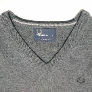 フレッドペリー(FRED PERRY)のFRED PERRY Vネックセーター(ニット/セーター)