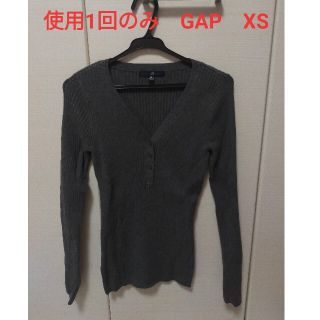 ギャップ(GAP)の【美品】GAP　ダークグレーニット(ニット/セーター)