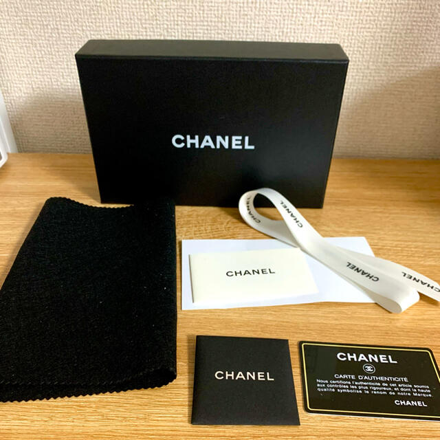 CHANEL(シャネル)の【美品・付属品完備】CHANEL キャビアスキン ココボタン 二つ折り長財布 レディースのファッション小物(財布)の商品写真