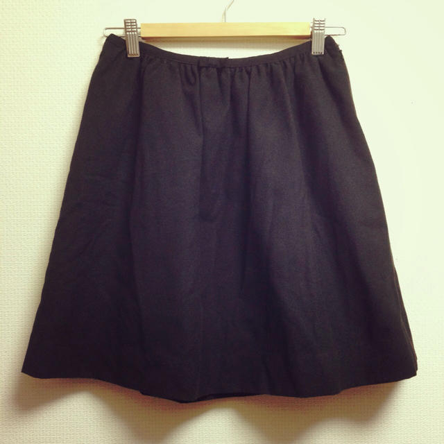 pour la frime(プーラフリーム)のシンプル黒スカート＊ レディースのスカート(ひざ丈スカート)の商品写真
