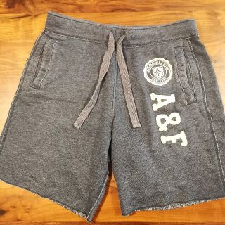 アバクロンビーアンドフィッチ(Abercrombie&Fitch)のアバクロ（Abercrombie &Fitch）ハーフパンツ　Mサイズ(ショートパンツ)