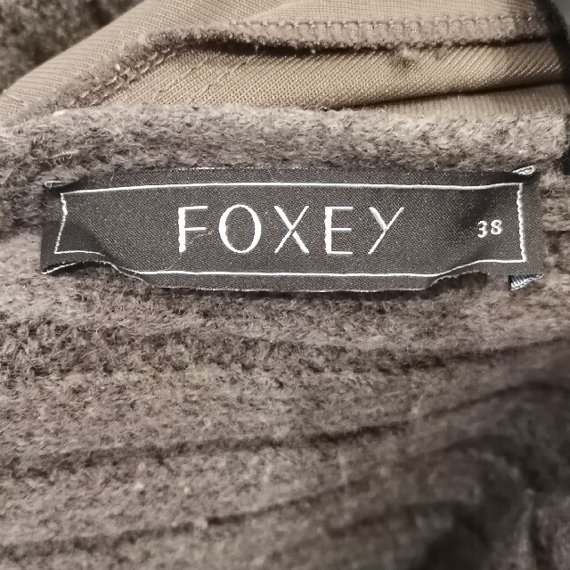 FOXEY(フォクシー)のフォクシー　リブワンピース　ブラウン　38 Sサイズ　フリル レディースのワンピース(ミニワンピース)の商品写真