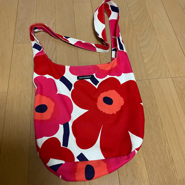 marimekko(マリメッコ)のマリメッコ ウニッコ ショルダーバッグ レディースのバッグ(ショルダーバッグ)の商品写真