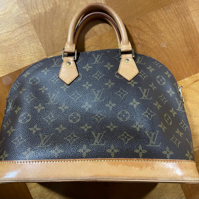 LOUIS VUITTON  ルイヴィトン　アルマ　バッグ