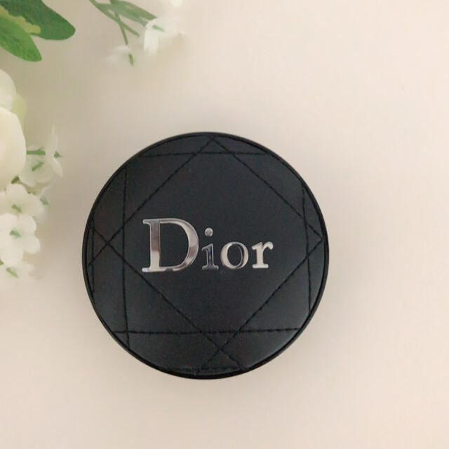 Dior(ディオール)の❣️お値段交渉OK❣️ディオールスキン フォーエヴァー クッションケース コスメ/美容のメイク道具/ケアグッズ(ボトル・ケース・携帯小物)の商品写真