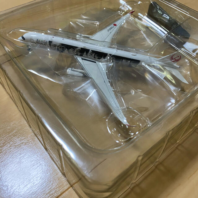 ANA(全日本空輸)(エーエヌエー(ゼンニッポンクウユ))のJAL 嵐サンクス特別塗装機　1/400ジェット エンタメ/ホビーのテーブルゲーム/ホビー(航空機)の商品写真