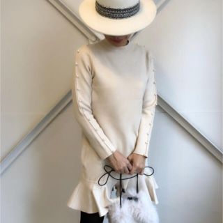 ザラ(ZARA)のバースデーバッシュ ペプラムニットワンピWITHパール ベージュ M(ひざ丈ワンピース)