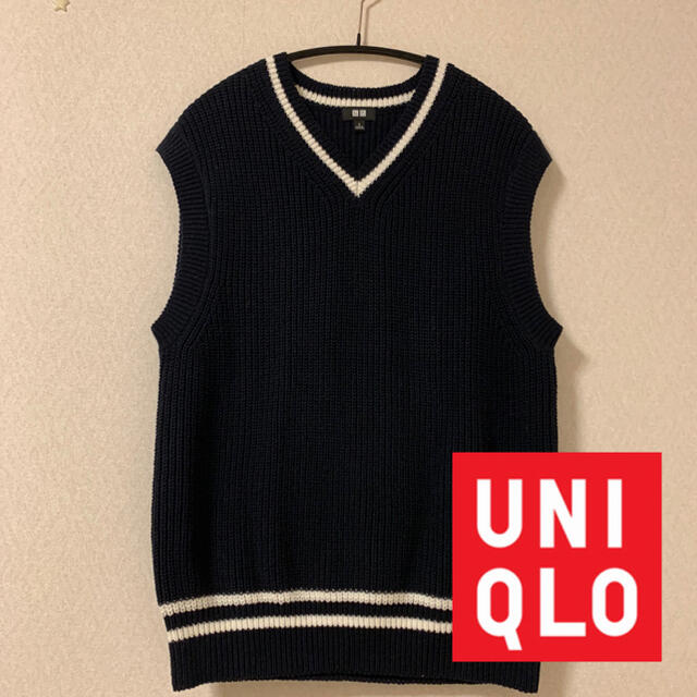 UNIQLO(ユニクロ)のユニクロ★オーバーサイズVネックベスト／ネイビー／未使用✨ メンズのトップス(ベスト)の商品写真