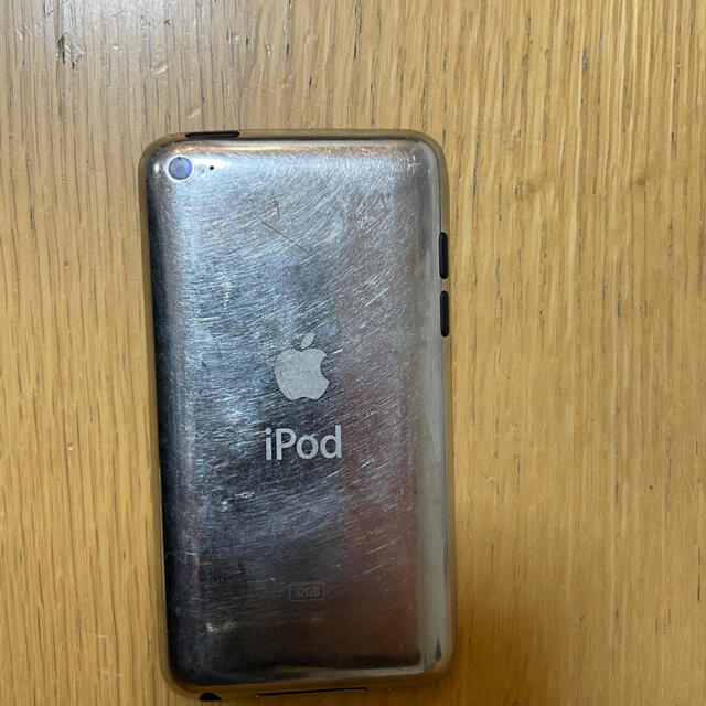 Apple(アップル)のiPod touch 32B スマホ/家電/カメラのスマートフォン/携帯電話(スマートフォン本体)の商品写真