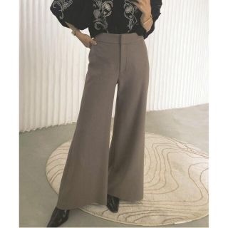 アメリヴィンテージ(Ameri VINTAGE)のAmeri♡ SMOOTH FLARED PANTS(カジュアルパンツ)