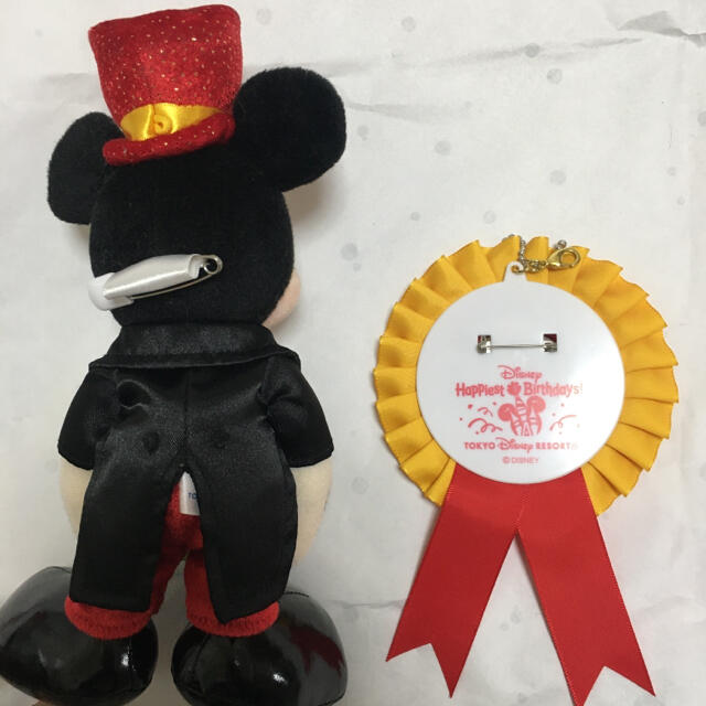 ミッキーマウス(ミッキーマウス)のミッキー　バースデー　ぬいぐるみバッジ　ロゼット　happybirthday　 エンタメ/ホビーのおもちゃ/ぬいぐるみ(ぬいぐるみ)の商品写真