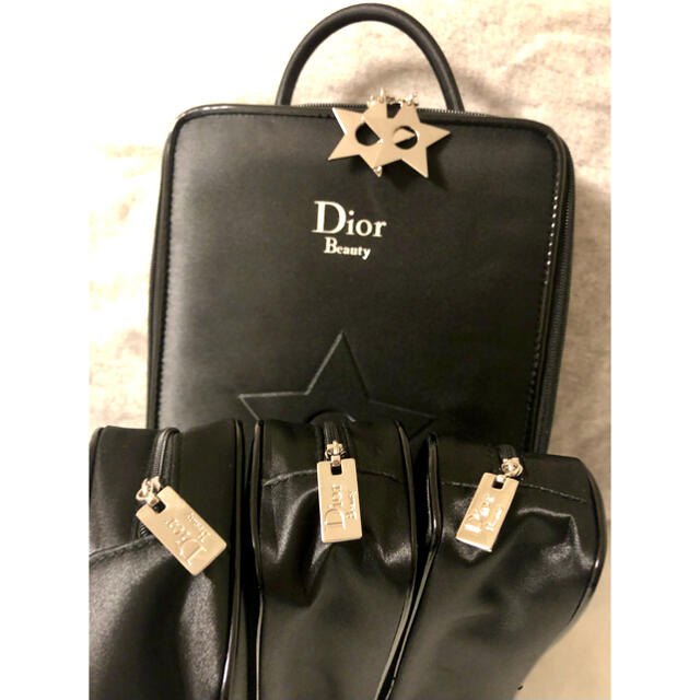 Dior(ディオール)の【Dior Beauty】ディオール ビューティー ノベルティ ポーチセット レディースのファッション小物(ポーチ)の商品写真