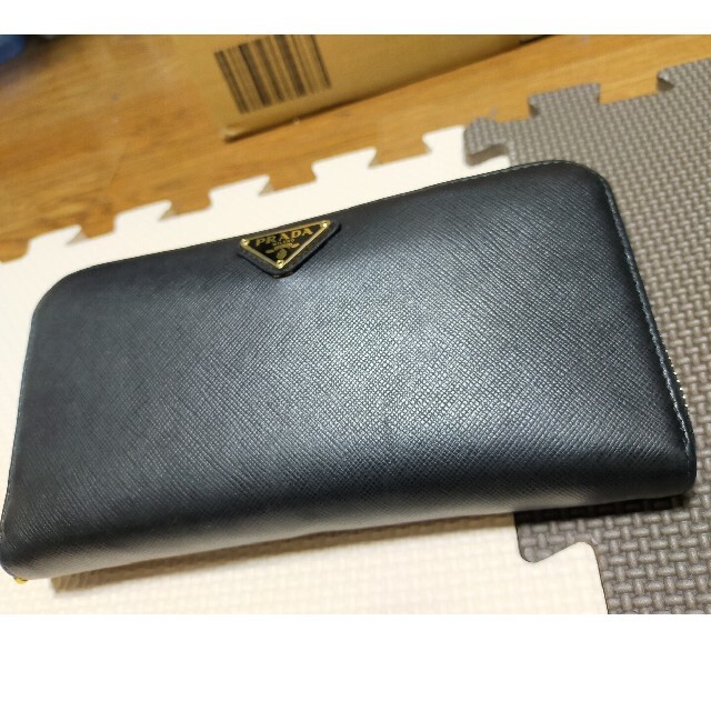 1日のみセール  PRADA 長財布