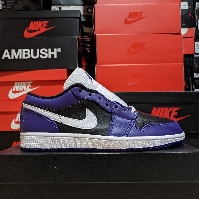 NIKE(ナイキ)の最終AIR JORDAN 1 LOW REVERSE COURT PURPLE  メンズの靴/シューズ(スニーカー)の商品写真