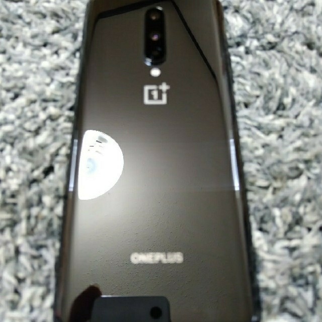 ANDROID(アンドロイド)のOnePlus8　8G. 128G BLACK　(おまけ付き) スマホ/家電/カメラのスマートフォン/携帯電話(スマートフォン本体)の商品写真