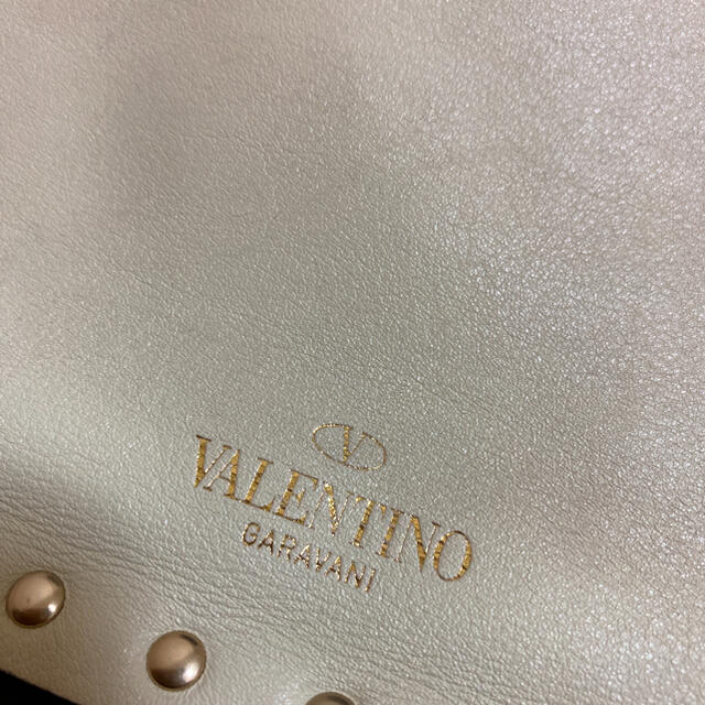 VALENTINO(ヴァレンティノ)のvalentino クラッチ レディースのバッグ(クラッチバッグ)の商品写真