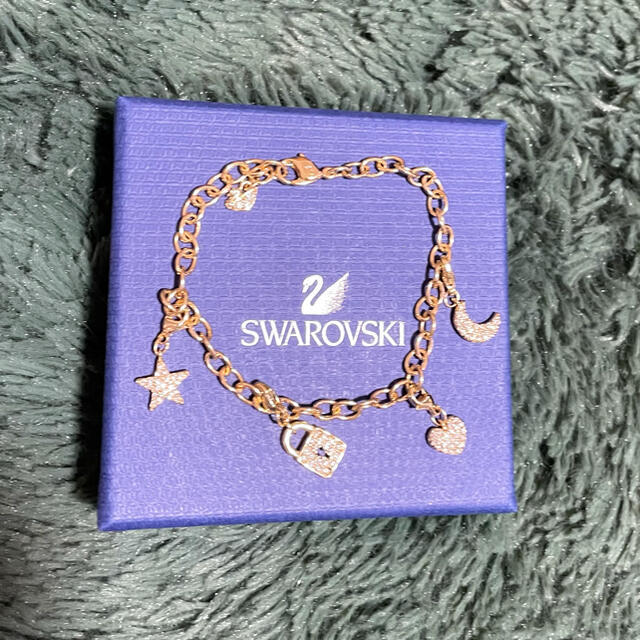 SWAROVSKI(スワロフスキー)のスワロフスキー　ブレスレット　チャーム レディースのアクセサリー(ブレスレット/バングル)の商品写真