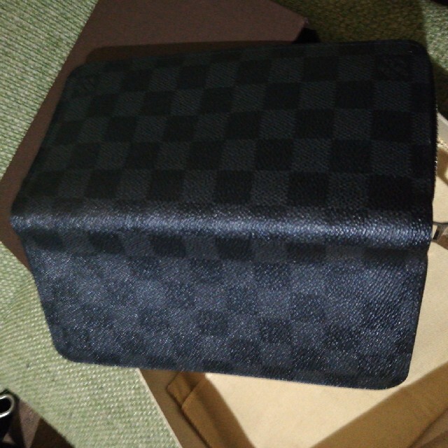 LOUIS VUITTON(ルイヴィトン)の本日限定!売ります！！正規ルイヴィトンラウンド財布 メンズのファッション小物(長財布)の商品写真