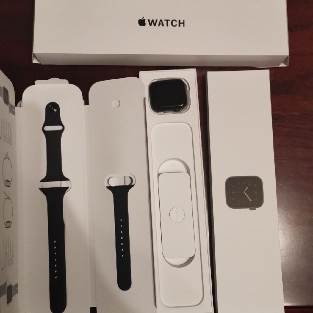 Apple watch se 44mm GPS スペースグレイ