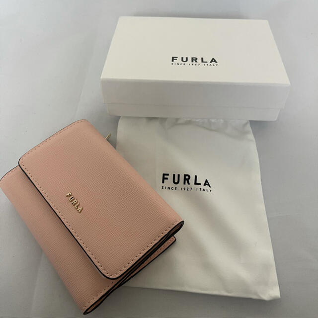 FURLA 財布