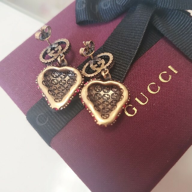 更に値下げしました○　GUCCI♡いちごピアス