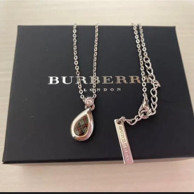 BURBERRY(バーバリー)のバーバリーネックレス美品❗️ 最終お値下げ‼️ レディースのアクセサリー(ネックレス)の商品写真