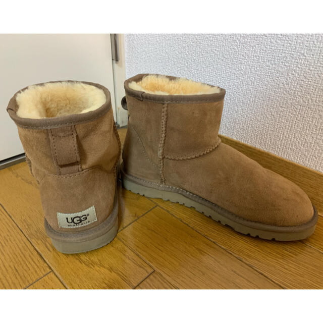 UGG クラシックミニ　w8 チェスナット　ベージュ　ムートン　シープスキン