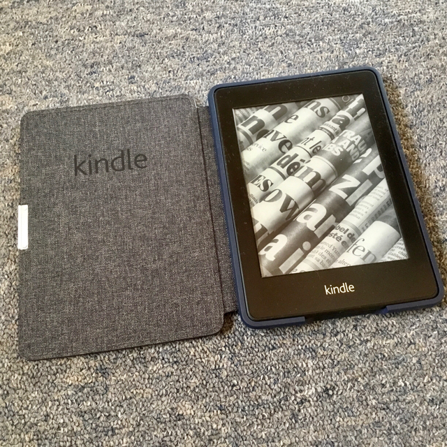 Kindle Paperwhite 5世代 2GB 広告無 ハードケース付 スマホ/家電/カメラのPC/タブレット(電子ブックリーダー)の商品写真