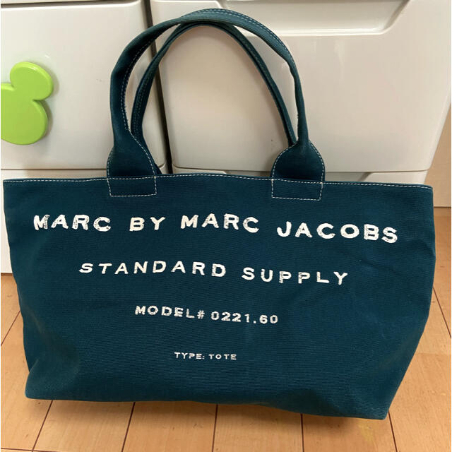 MARC BY MARC JACOBS(マークバイマークジェイコブス)のマークバイジェコブス　トートバッグ レディースのバッグ(トートバッグ)の商品写真