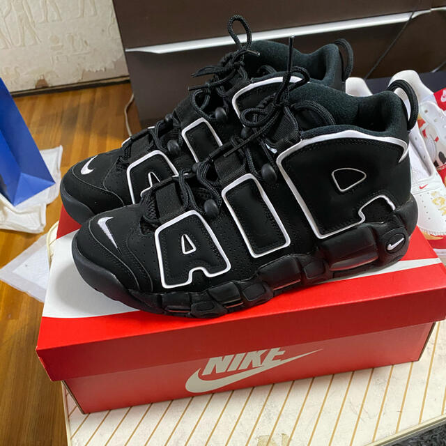 靴/シューズNIKE air more uptempo