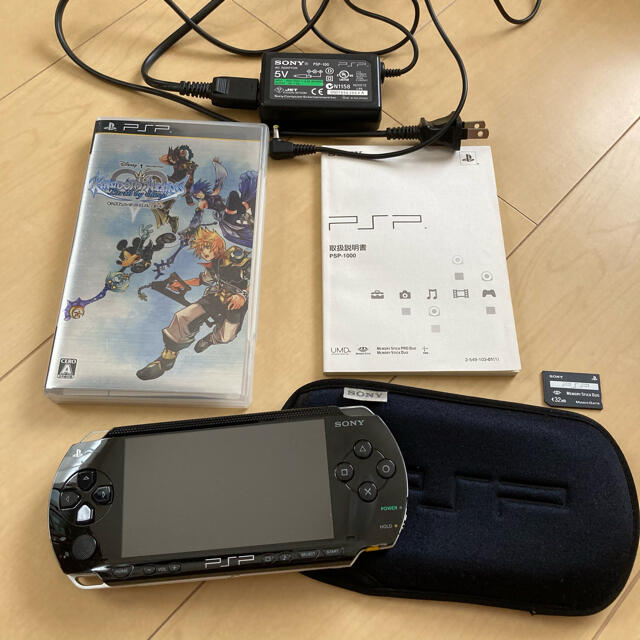 PlayStation Portable(プレイステーションポータブル)のPSP 本体 ＆ キングダムハーツバースバイスリープ　セット エンタメ/ホビーのゲームソフト/ゲーム機本体(携帯用ゲーム機本体)の商品写真