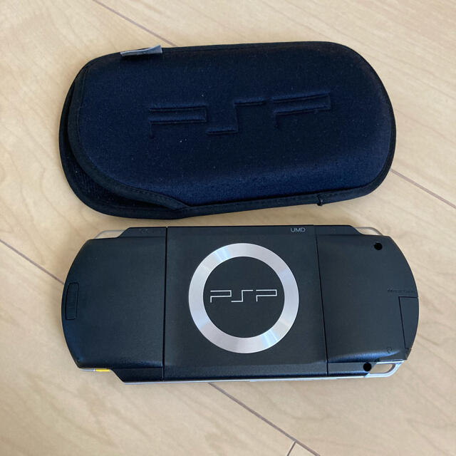 PlayStation Portable(プレイステーションポータブル)のPSP 本体 ＆ キングダムハーツバースバイスリープ　セット エンタメ/ホビーのゲームソフト/ゲーム機本体(携帯用ゲーム機本体)の商品写真