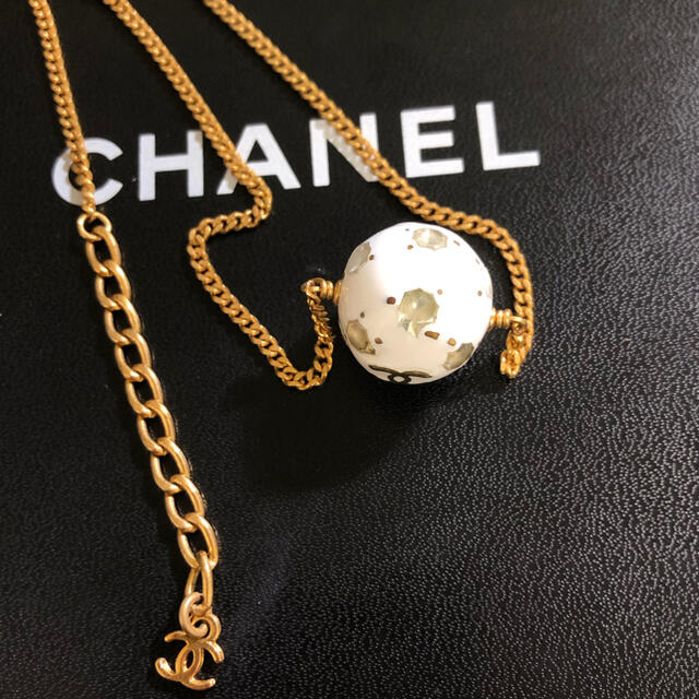 CHANEL　ネックレス　ミラーボール