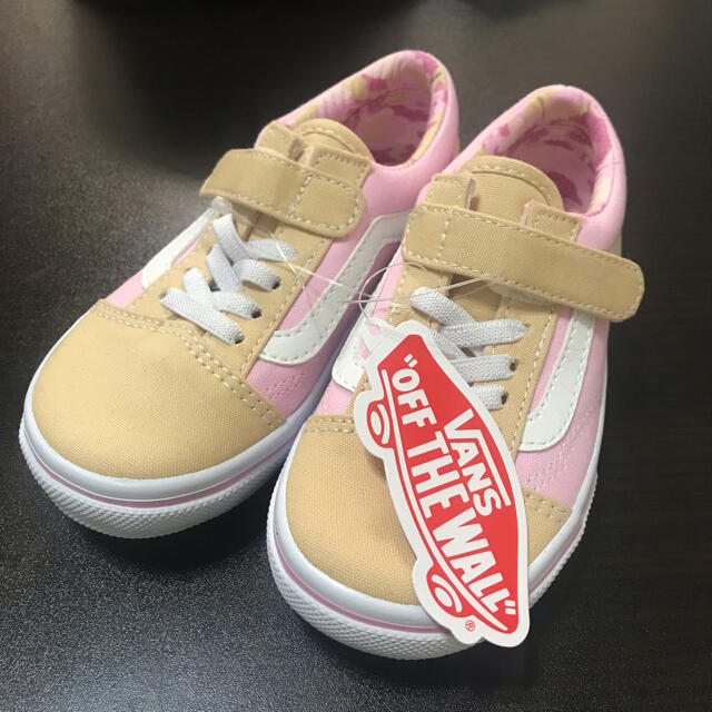 VANS(ヴァンズ)のVANS 新品未使用 キッズ/ベビー/マタニティのキッズ靴/シューズ(15cm~)(スニーカー)の商品写真