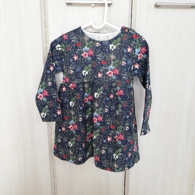 ZARA KIDS(ザラキッズ)のzara kids　女の子　ワンピース　花柄　新品　92サイズ キッズ/ベビー/マタニティのキッズ服女の子用(90cm~)(ワンピース)の商品写真