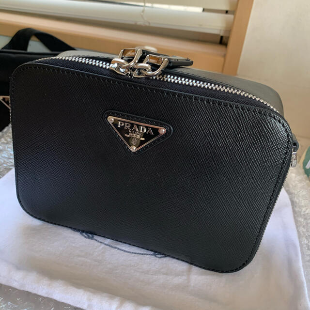 PRADA   PRADA サフィアーノ レザー ショルダーバックの通販 by 急ぎ足