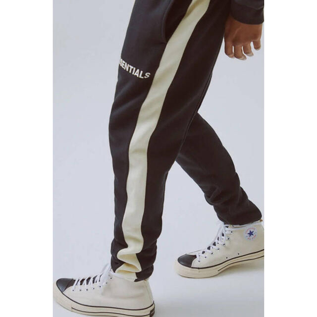 ESSENTIALS SIDE STRIPE SWEATPANTS