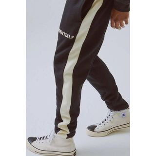 本日限定価格 Essentials Side Stripe Sweatpants