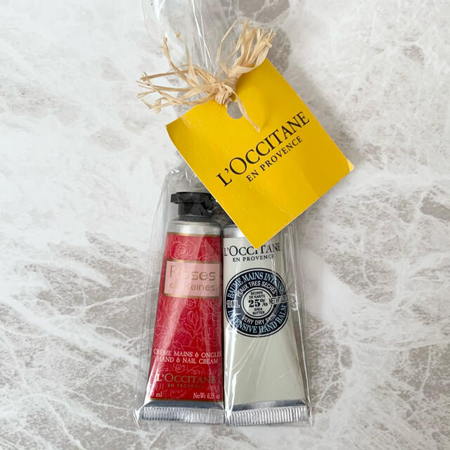 L'OCCITANE(ロクシタン)のロクシタン　ベルベットローズ　ハンドクリーム　ネイルバーム　2本セット コスメ/美容のボディケア(ハンドクリーム)の商品写真