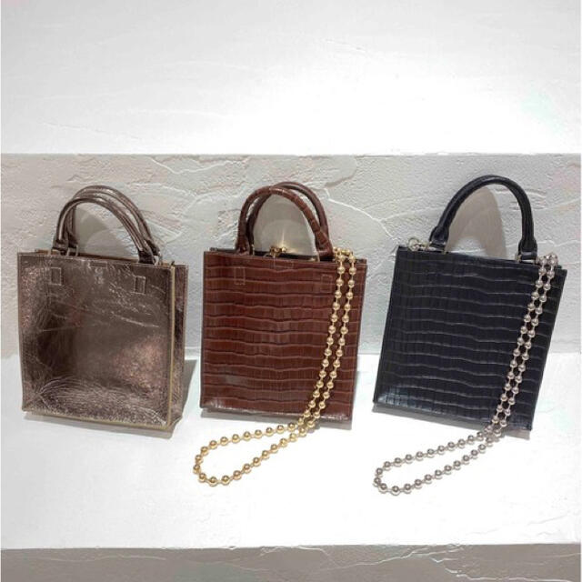 Ameri VINTAGE(アメリヴィンテージ)のBALL CHAIN BOX BAG レディースのバッグ(ハンドバッグ)の商品写真