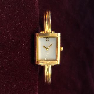 SAINT LAURENT(腕時計 ・ ゴールド/金色系)のフリマアイテム一覧 SAINT LAURENT(腕時計 ・ ゴールド/金色系)のフリマアイテム一覧