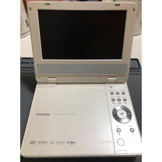 トウシバ(東芝)のポータブルDVDプレーヤー　SD-P71WF(ポータブルプレーヤー)