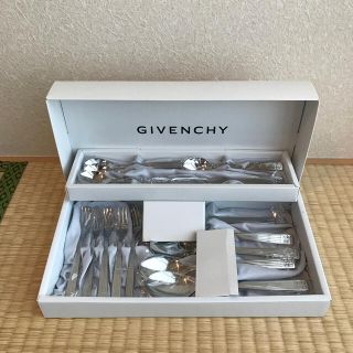 GIVENCHY スプーン/フォークのフリマアイテム一覧 GIVENCHY スプーン/フォークのフリマアイテム一覧