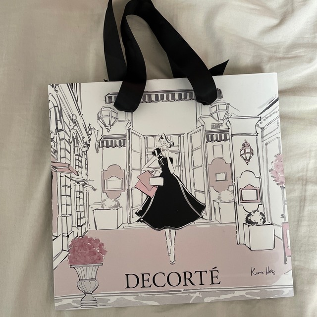 COSME DECORTE(コスメデコルテ)の✴︎ cosme DECORTE ✴︎ 非売品ポーチ＋限定ショッパー付き レディースのファッション小物(ポーチ)の商品写真