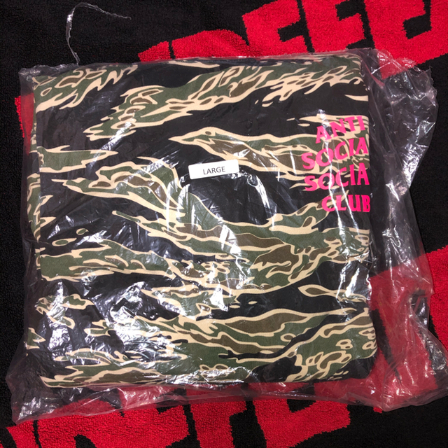 L Anti Social Social Club tiger camo  メンズのトップス(パーカー)の商品写真