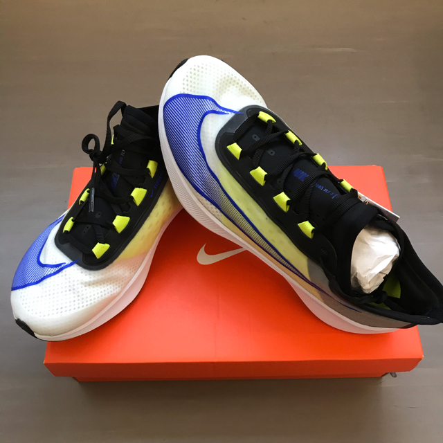 ズーム フライ 3 ZOOM FLY 3 AT8240-104