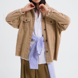 ザラ(ZARA)の【美品】ZARA コーデュロイジャケット サイズM ベージュ(その他)