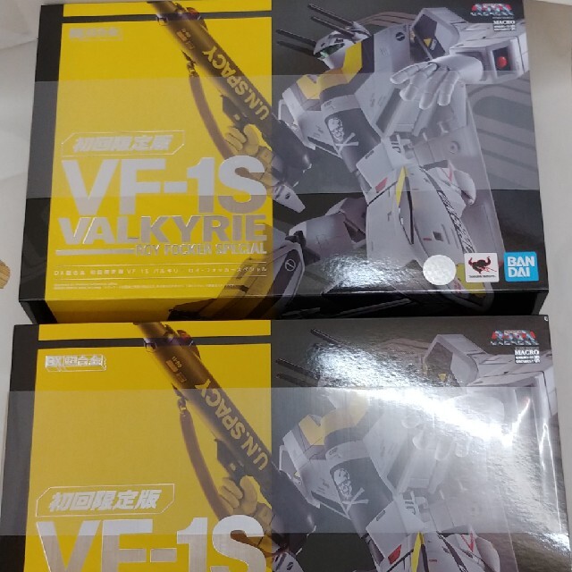 BANDAI(バンダイ)のDX超合金初回限定版 VF-1S バルキリーロイ・フォッカースペシャル エンタメ/ホビーのおもちゃ/ぬいぐるみ(模型/プラモデル)の商品写真