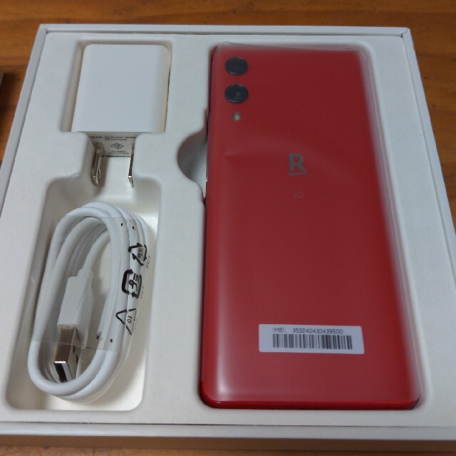人気ショップ Rakuten - ハンド rakuten hand スマホ 本体 スマホケース 赤色 未使用 の通販 by mer|ラクテンならラクマ 2022春夏